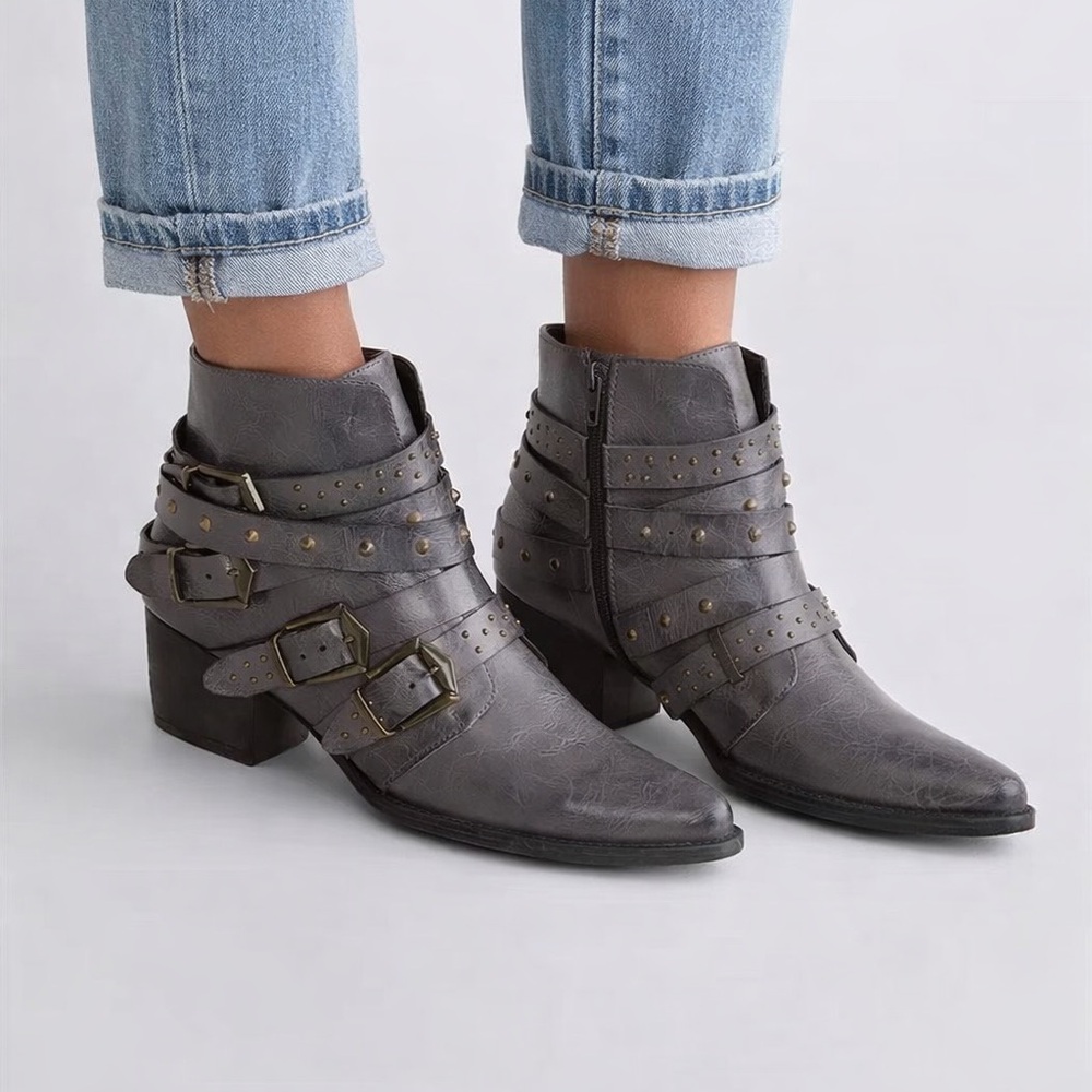 Cara Studded Ankle Boot Vintage 93 from The Buckle size  7.5